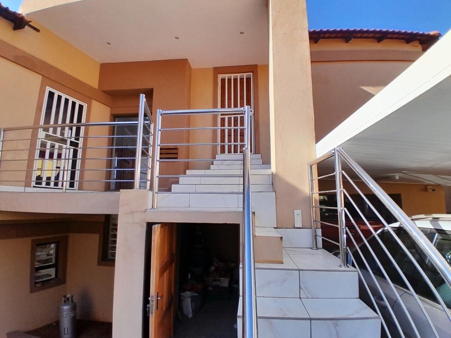 3 Bedroom Property for Sale in Safari Gardens North West